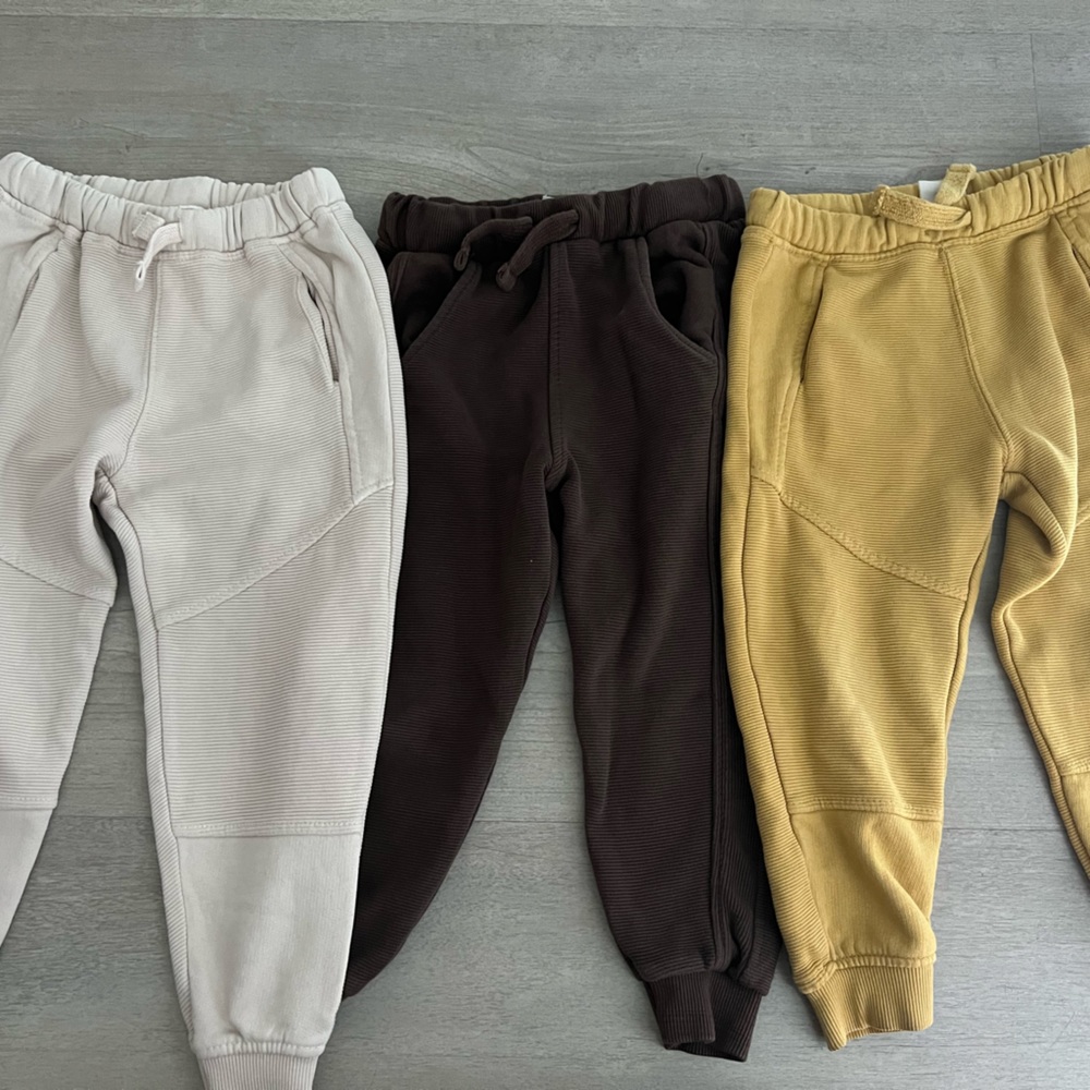 3x Sweatpants